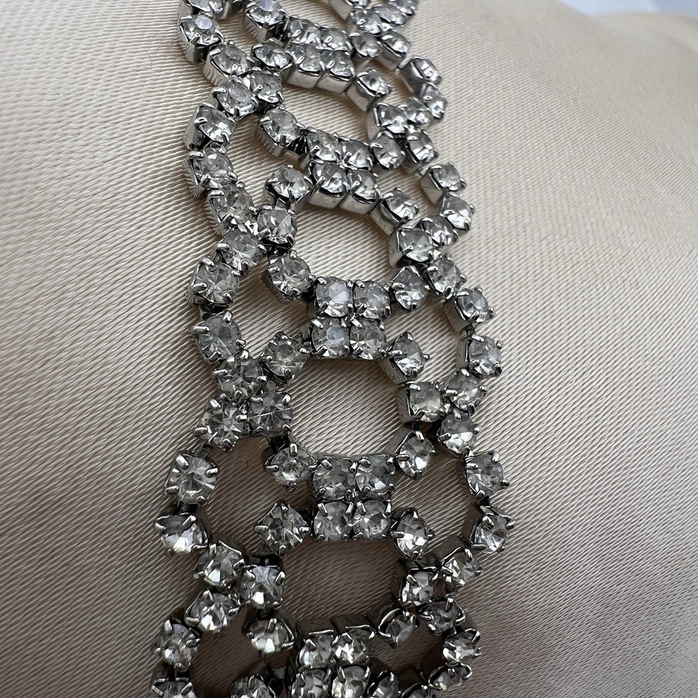 Vintage Rhinestone Tennis Bracelet Silver Tone 7.5" Box Clasp Round Clear Stones - Picture 4 of 6
